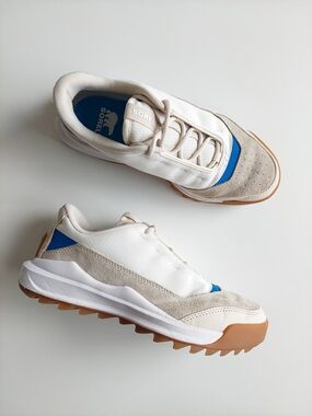 SOREL ONA 718 Women's US 7 Low Sneakers Casual Shoes Fashion White Suede Summer